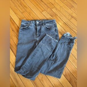 Levi's Raw Hem Ankle Jeans in Faded Black